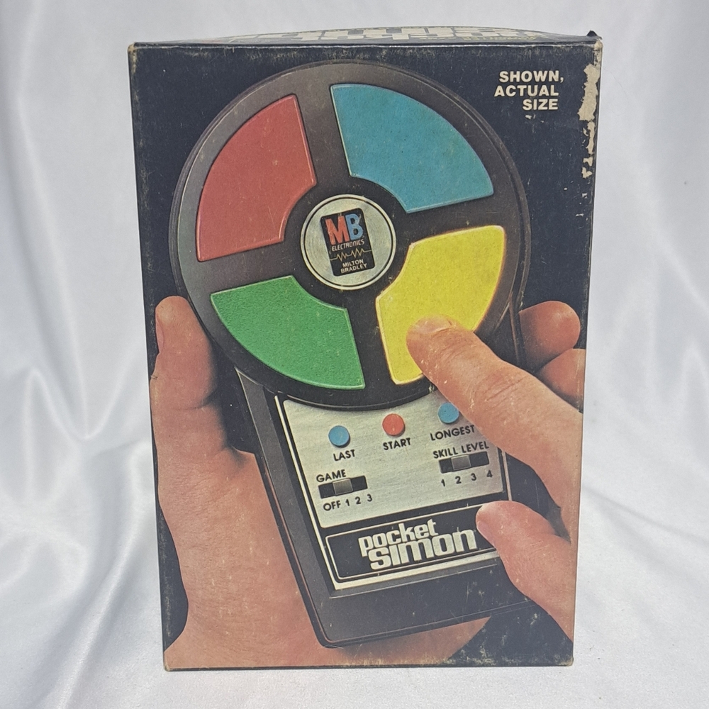 Vintage 1980 Milton Bradley Pocket Simon Electronic Handheld Game UNTESTED‎